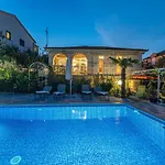 Emilia Villa *